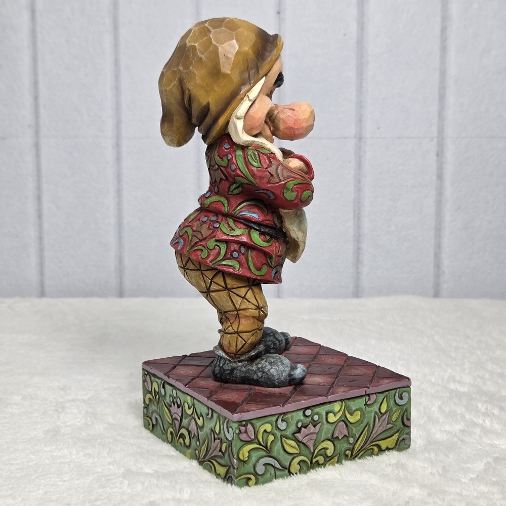 Disney Grumpy Figurine in Red, Yellow, Green, Brown and Black - Picture 3 of 9